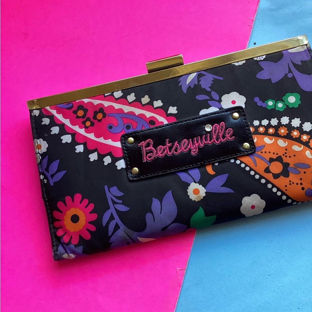 BETSEY JOHNSON wallet